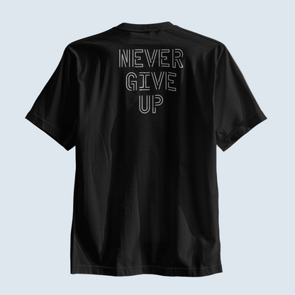 Never Give Up Performance – Poliamida Premium & Proteção UV-50 (estampa nas costas)